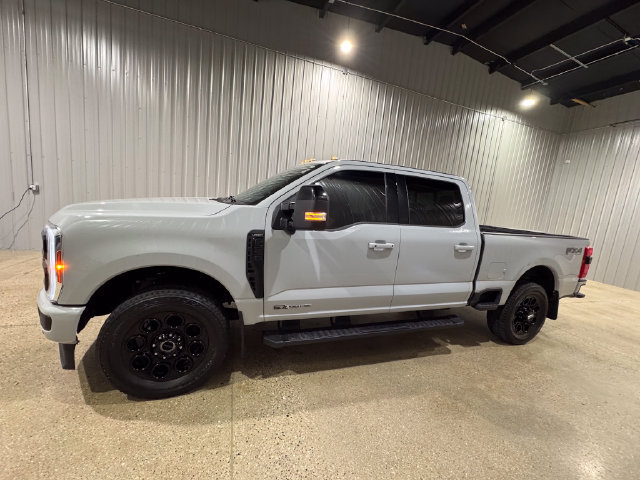 Used 2025 Ford F250 Lariat w/ Lariat Ultimate Package AWD/4WD image 2