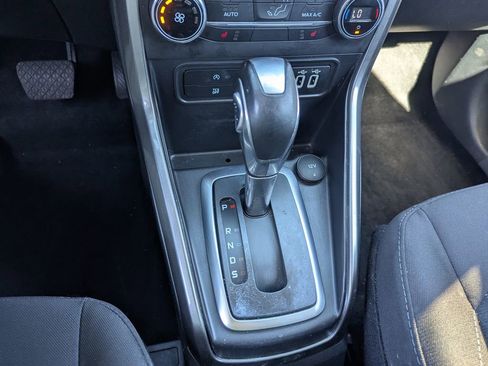 Used 2018 Ford EcoSport SE w/ SE Convenience Package image 14