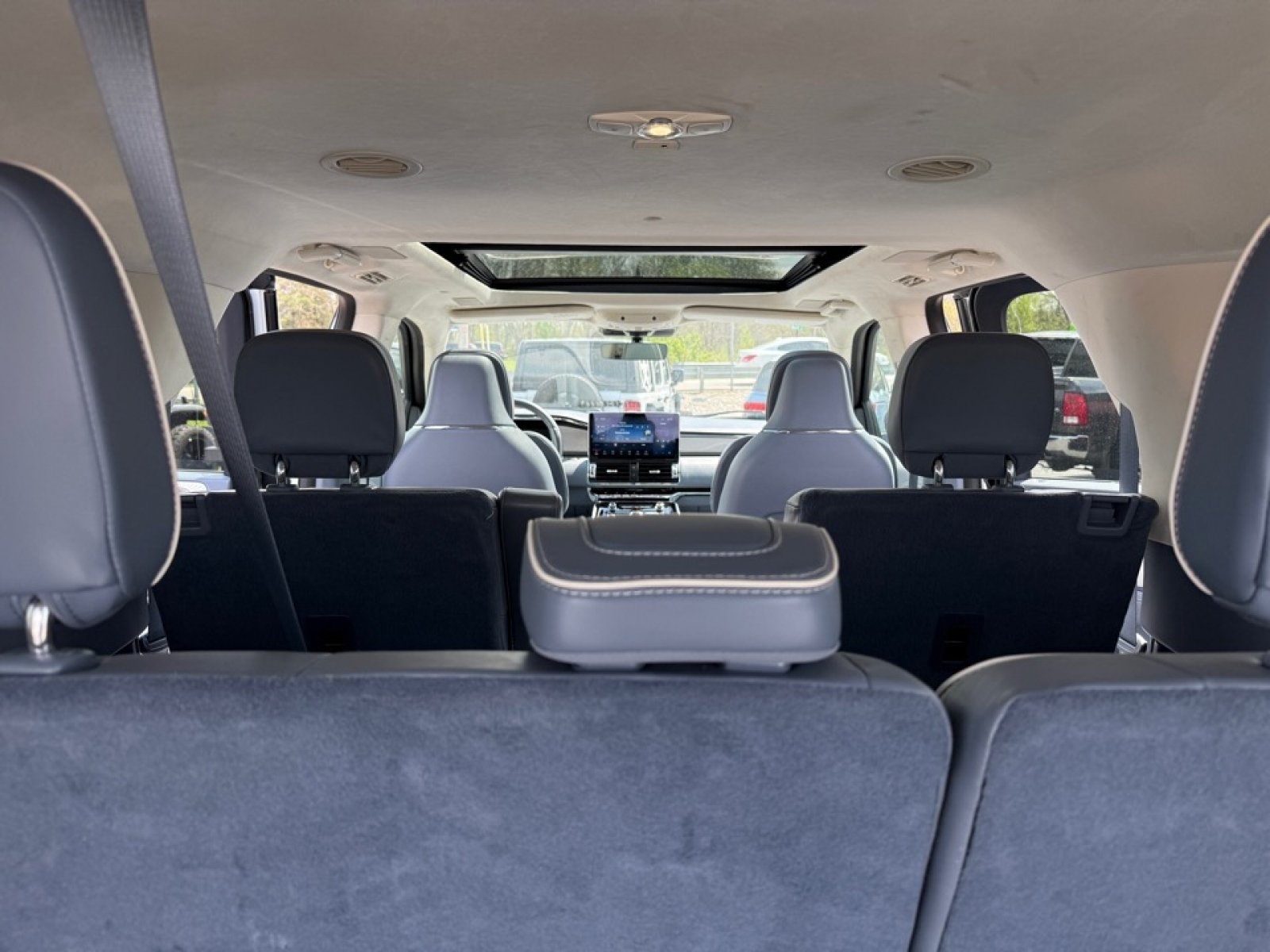 Used 2023 Lincoln Navigator L Black Label AWD/4WD image 37