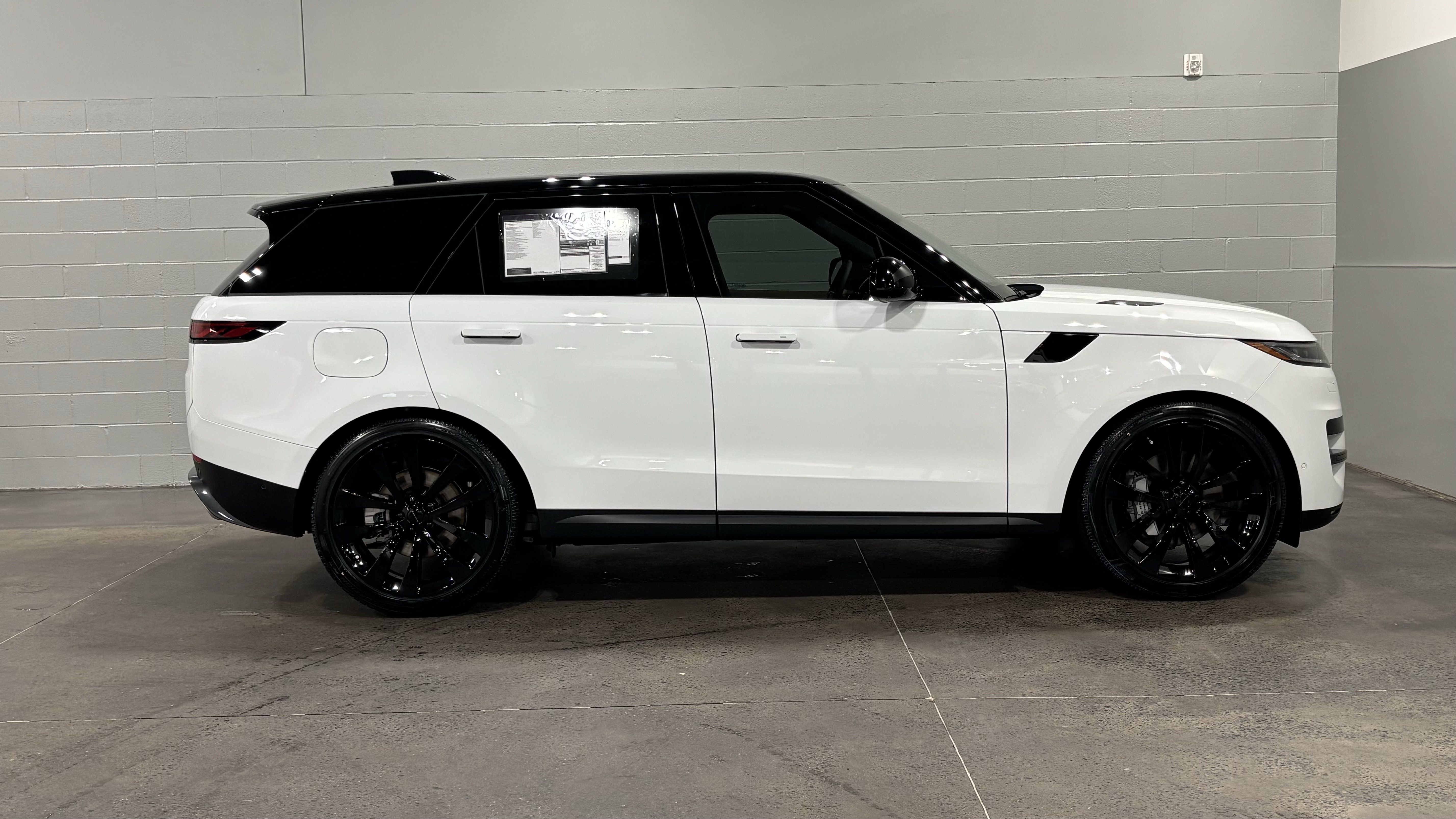 New 2026 Land Rover Range Rover Sport SE AWD/4WD image 13