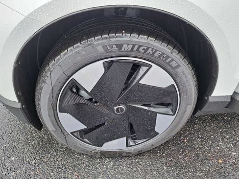 New 2026 Volvo EX30 Plus w/ Climate Package image 10