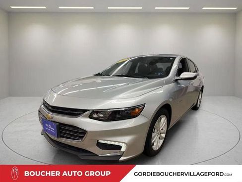 Used 2018 Chevrolet Malibu LT image 2