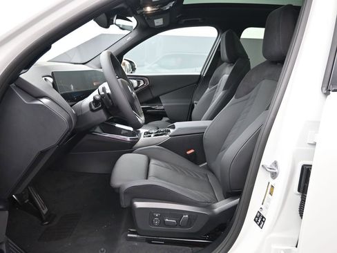 New 2026 BMW X3 xDrive30 w/ Premium Package AWD/4WD image 12