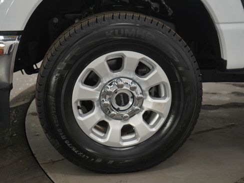 Used 2024 Ford F250 XLT image 29