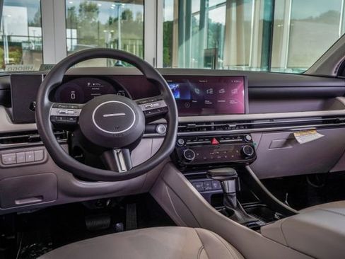 Certified 2025 Hyundai Tucson SEL FWD image 16