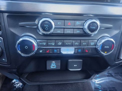 Used 2025 Ford F350 Lariat w/ Camper Package image 39