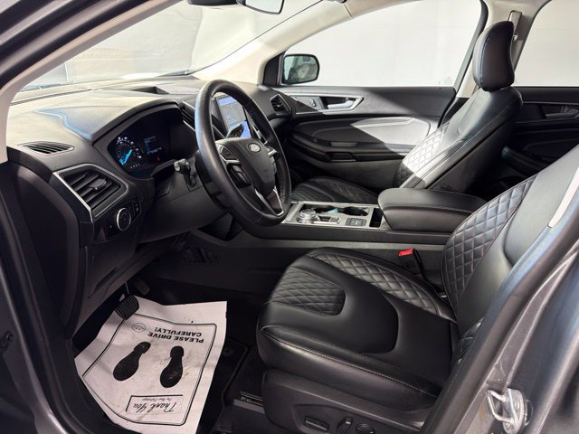 Used 2024 Ford Edge Titanium AWD/4WD image 18
