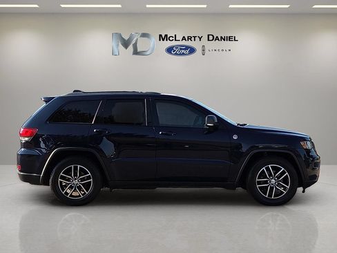 Used 2018 Jeep Grand Cherokee Trailhawk AWD/4WD image 6