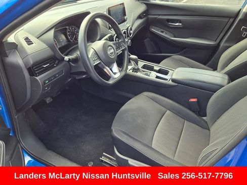 Used 2025 Nissan Sentra SV FWD image 17