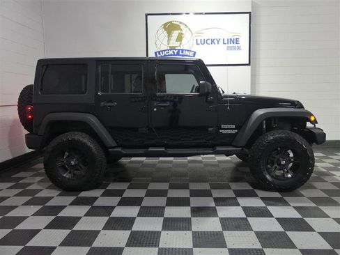 Used 2014 Jeep Wrangler Unlimited Sport w/ Quick Order Package 23S AWD/4WD image 6