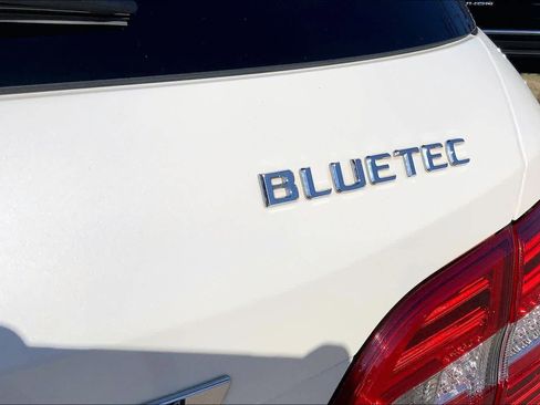 Used 2013 Mercedes-Benz ML 350 BlueTEC 4MATIC image 9