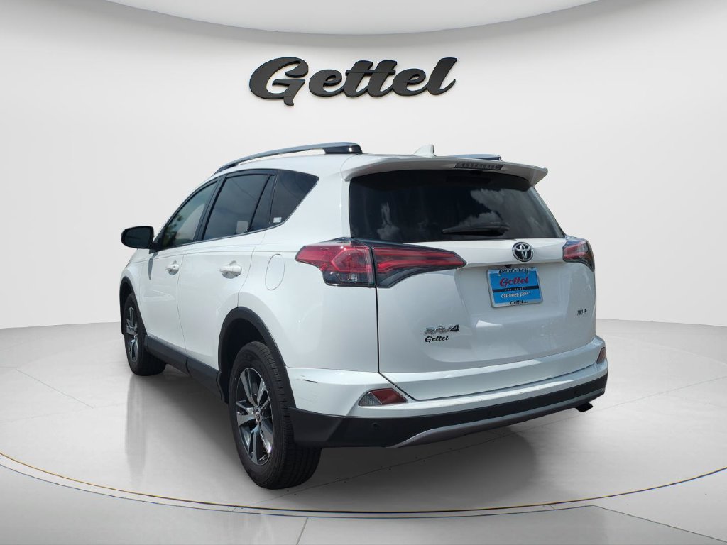 Used 2017 Toyota RAV4 XLE FWD image 7