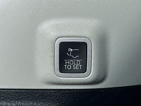Used 2023 Jeep Grand Cherokee 4WD 4xe w/ Luxury Tech Group II image 31