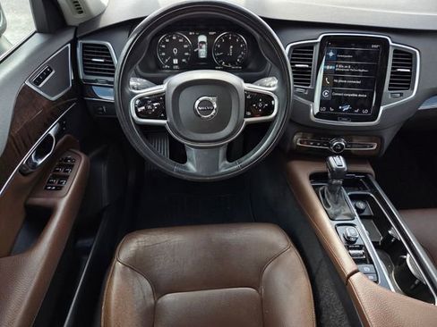 Used 2019 Volvo XC90 T6 Momentum w/ Protection Package Premier AWD/4WD image 14