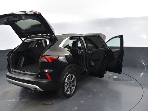 Used 2024 Ford Escape Platinum image 32