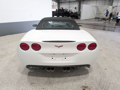Used 2008 Chevrolet Corvette Convertible w/ Preferred Equipment Group RWD image 4