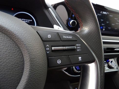 Used 2021 Hyundai Sonata SEL Plus w/ Tech Package FWD image 24