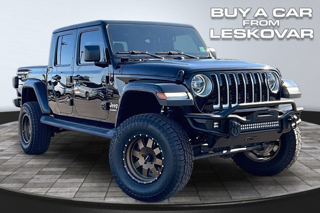 Used 2020 Jeep Gladiator Overland AWD/4WD image 1