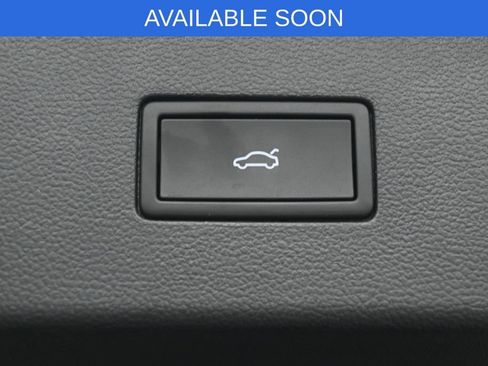 Used 2025 Volkswagen Atlas SE AWD/4WD image 31