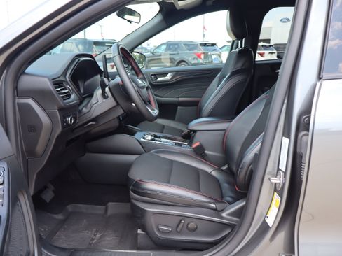 Used 2025 Ford Escape ST-Line Select w/ Tech Pack #1 AWD/4WD image 10