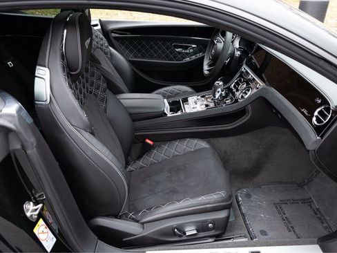 Used 2023 Bentley Continental GT Speed image 17