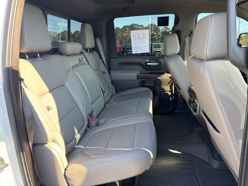 Used 2021 GMC Sierra 3500 SLT w/ SLT Preferred Package image 18