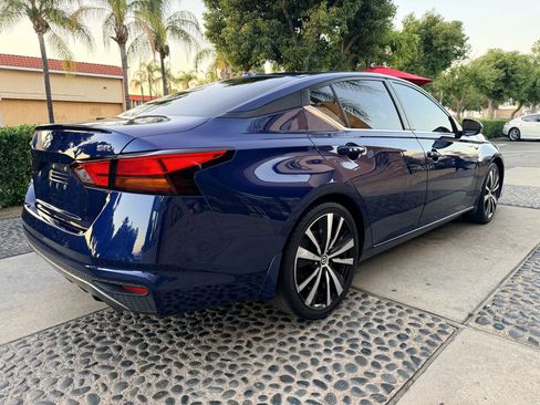 Used 2019 Nissan Altima 2.5 SR w/ SR Premium Package image 5