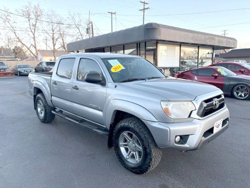 Used 2014 Toyota Tacoma Base V6 w/ SR5 Package image 1