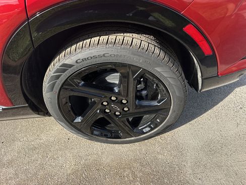 New 2026 Chevrolet Equinox EV RS image 8