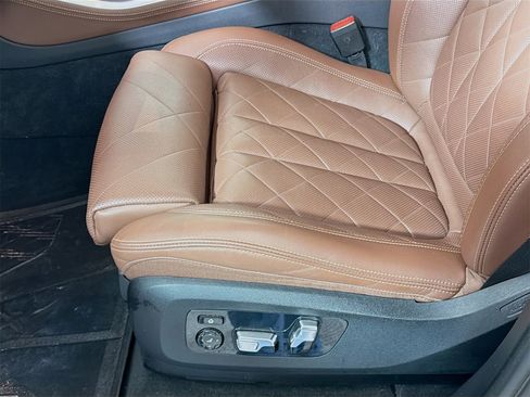 Used 2023 BMW X5 M50i w/ Climate Comfort Package image 23