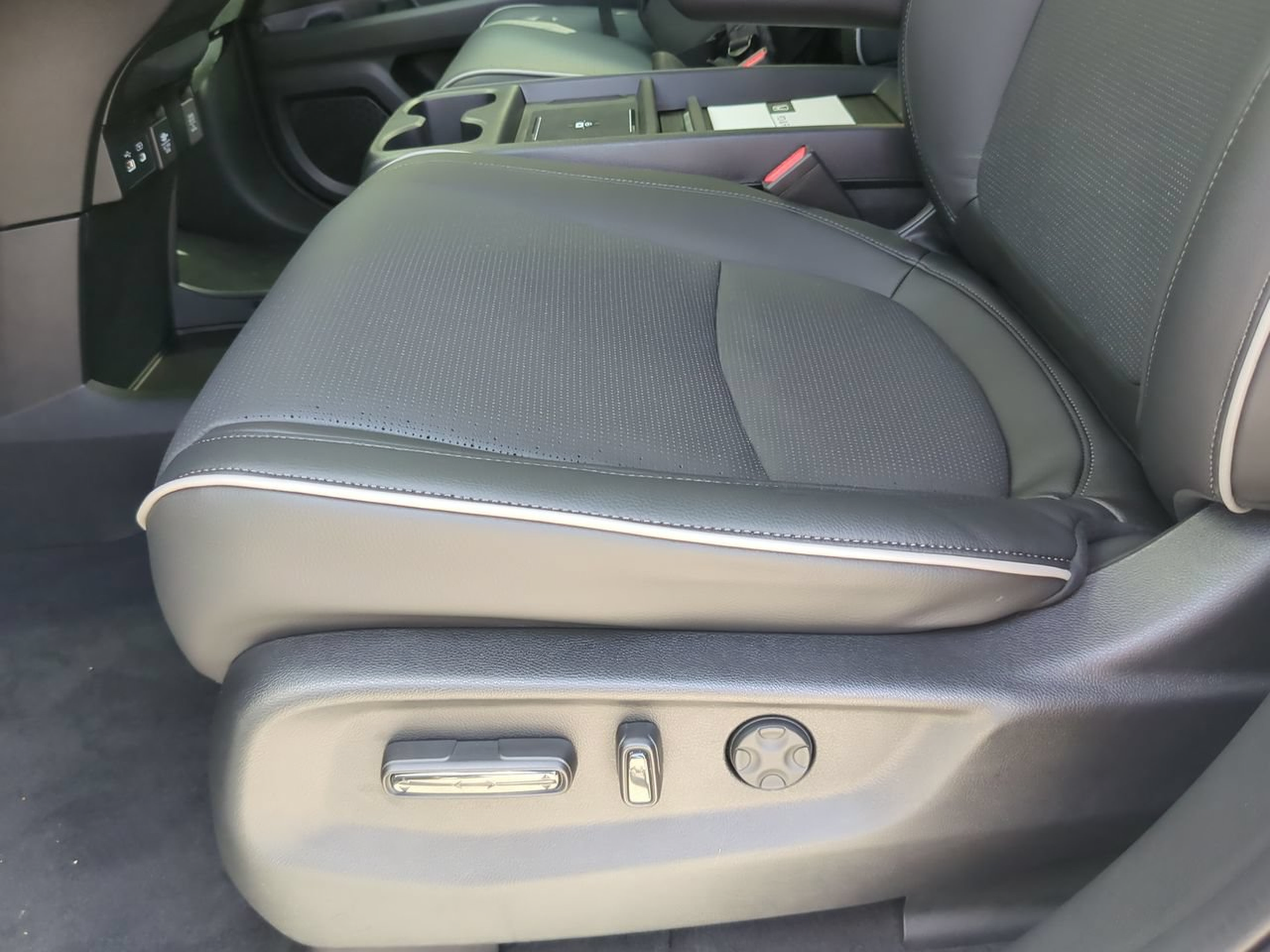 New 2027 Honda Odyssey Elite image 15