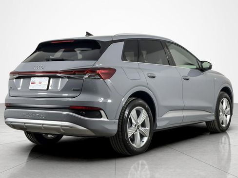 Used 2023 Audi Q4 e-tron Prestige AWD/4WD image 5