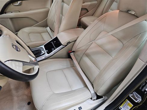 Used 2015 Volvo S80 T6 w/ Climate Package image 22
