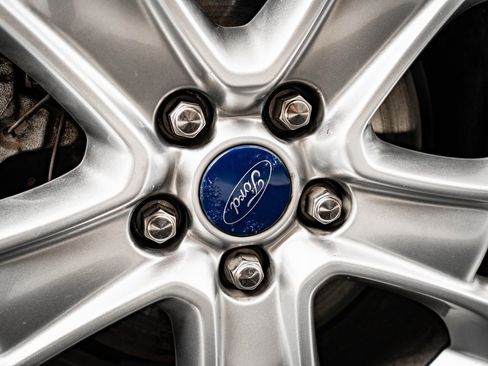 Used 2016 Ford Escape Titanium image 8