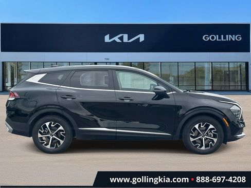 Certified 2024 Kia Sportage EX FWD image 2