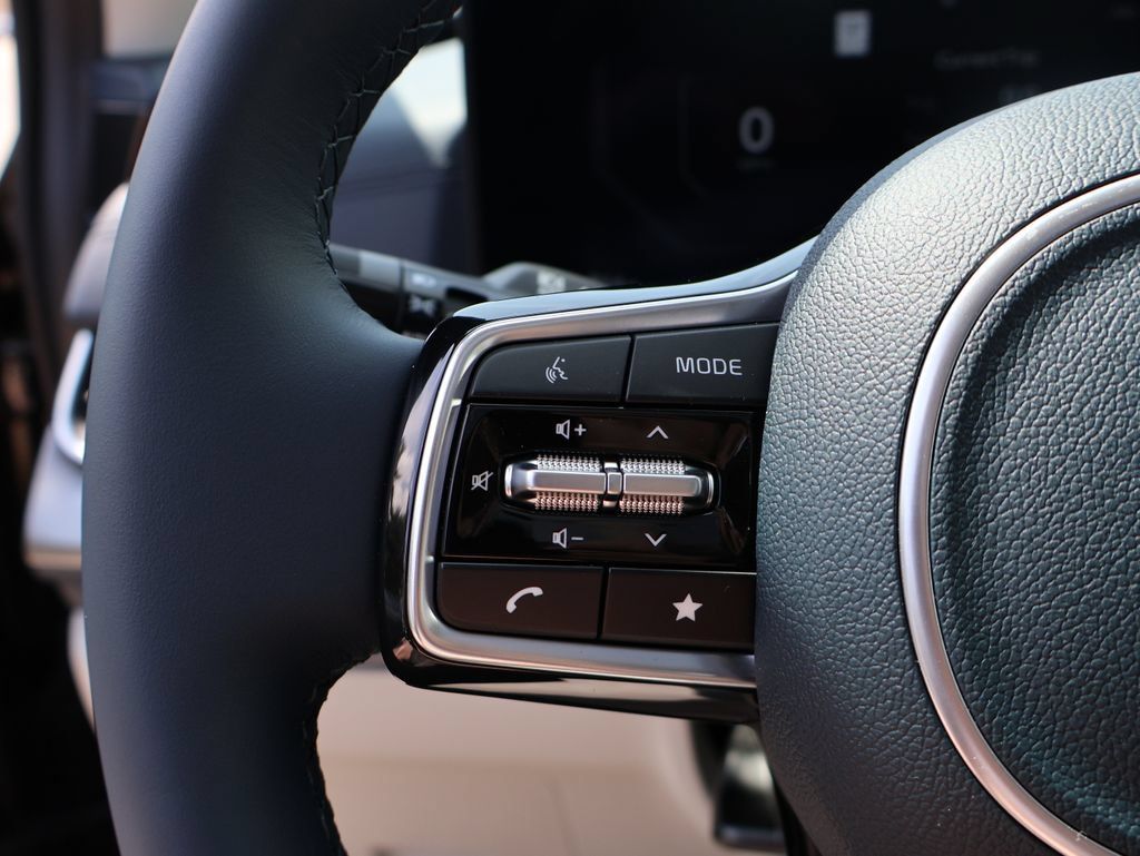 New 2026 Kia Carnival SX w/ SX Dark Edition Package FWD image 27