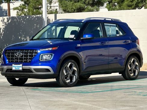 Used 2022 Hyundai Venue SEL image 10