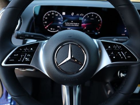 New 2026 Mercedes-Benz GLB 250 4MATIC image 34