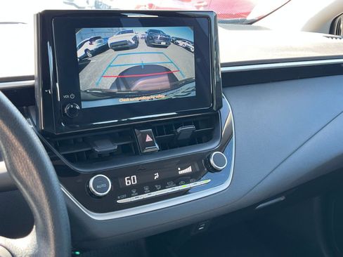 Used 2025 Toyota Corolla LE image 20