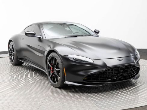 Used 2020 Aston Martin V8 Vantage Coupe image 4