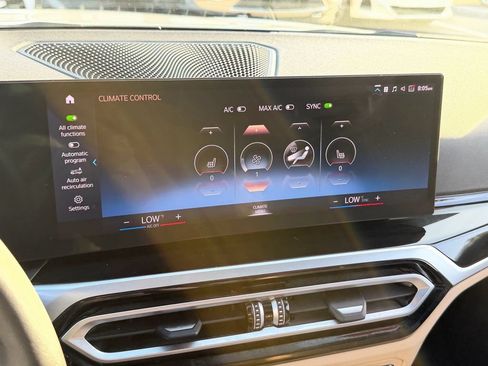 Used 2023 BMW 330i Sedan w/ Premium Package RWD image 19