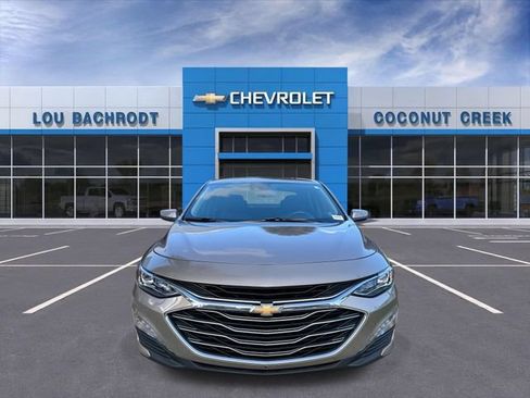 Used 2024 Chevrolet Malibu LT FWD image 3