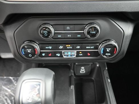New 2026 Ford Bronco Outer Banks AWD/4WD image 9
