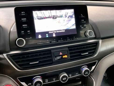 Used 2018 Honda Accord LX image 26