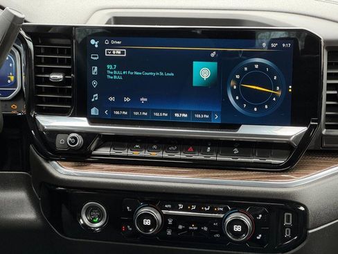 Used 2023 Chevrolet Silverado 1500 RST w/ Z71 Off-Road Package image 13