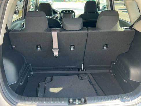 Used 2023 Kia Soul LX image 12