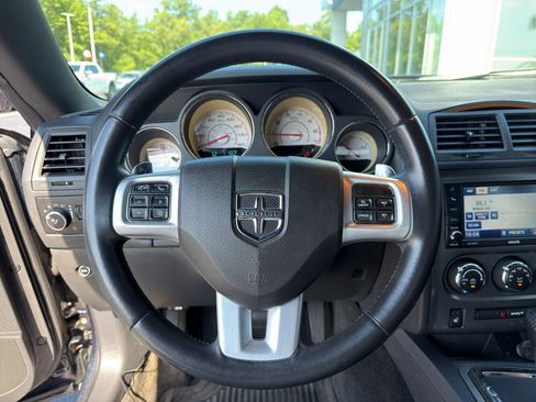 Used 2012 Dodge Challenger R/T RWD image 13
