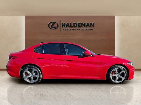 Used 2018 Alfa Romeo Giulia AWD image 7