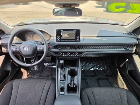 Certified 2025 Honda Accord LX image 30