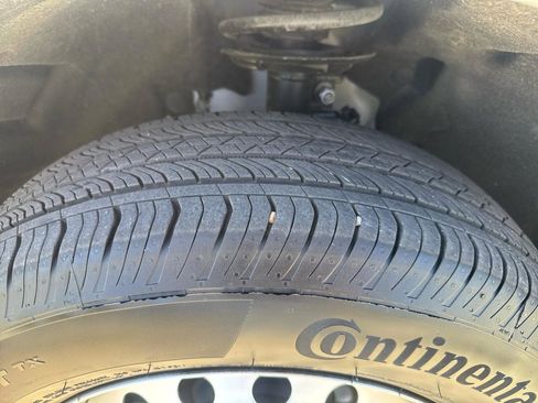 Used 2025 Ford Maverick XL w/ Equipment Group 102A AWD/4WD image 10